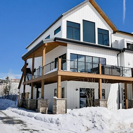 Hay Meadow Dreaming Villa